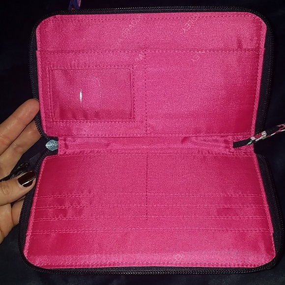 Vera Bradley wristlet/clutch - Picture 7 of 7
